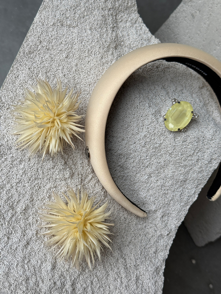 Yellow MUSE headband lifestyle 2