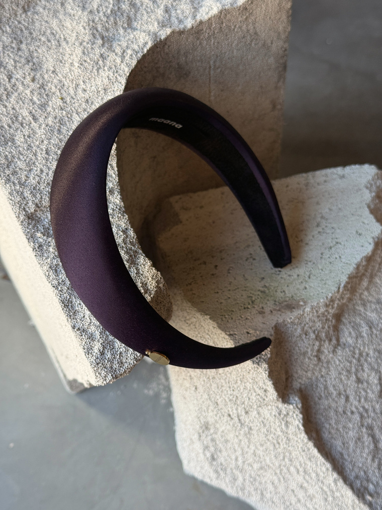 Deep Amethist MUSE headband lifestyle