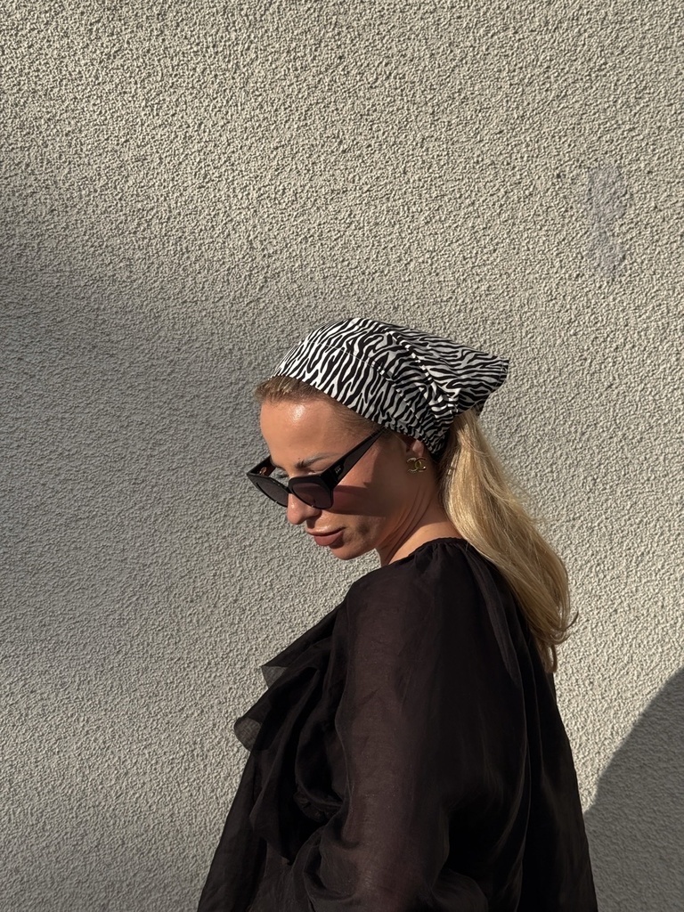 Galvas lakats Bandana Zebra